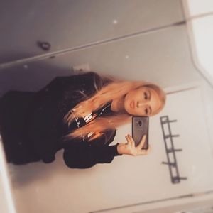 Meet your Posher, Nadia